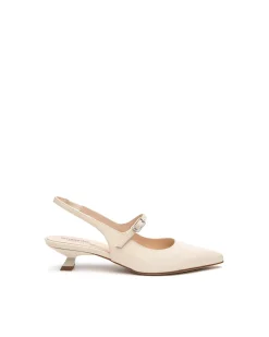 Chanel a Punta in Vernice Latte Tacco Rocchetto